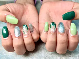 ネイル Queennail 北堀江megumiのネイルデザイン