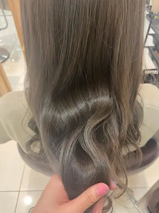 ロング カラー なつな/ 透明感カラーのヘアスタイル