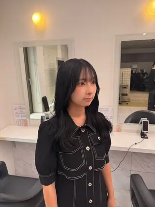 セミロング カラー ヘアアレンジ 顔まわりカット の達人のヘアスタイル