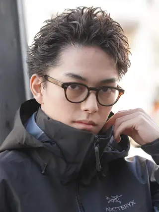 ショート パーマ メンズ fifthメンズ原宿 波巻きパーマ平居俊太のヘアスタイル