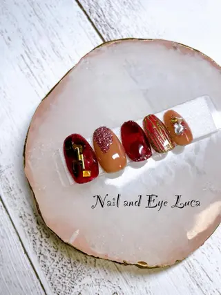 ネイル NailandEye Lucaの眉毛・アイブロウイメージ