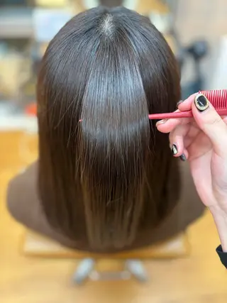 セミロング カネコ ナナミのヘアスタイル