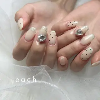 ネイル 𝒆𝒂𝒄𝒉 kanako 🕊のネイルデザイン