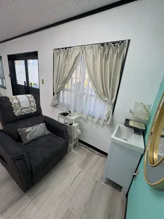 ホワイトニングサロンaile所属・セルフホワイトニング 金城しおりのその他イメージ