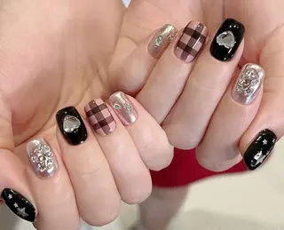 ネイル NiNa ビューティーサロン所属・Ni Naのネイルデザイン