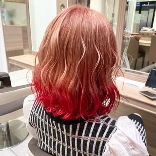 ショート カラー 飯田 みづきのヘアスタイル