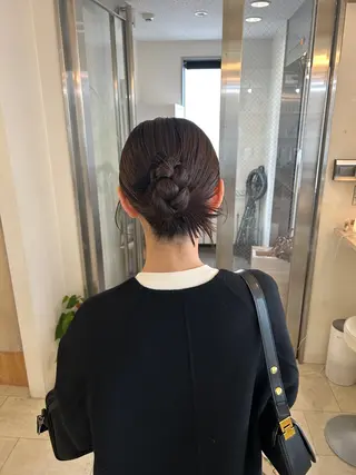 ミディアム Maho/海外 レイヤー/ハイトーンのヘアスタイル