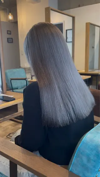 ロング カラー Liere YUMAのヘアスタイル