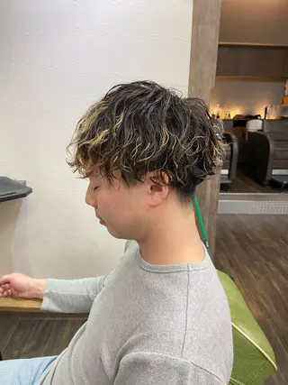 パーマ メンズ レオ所属・仁和山 晃のヘアスタイル