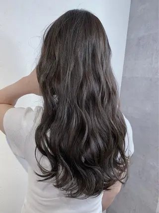 セミロング カラー _WHITE 天神店のヘアスタイル