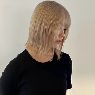 ミディアム カラー nonoka オリーブ/グレージュのヘアスタイル