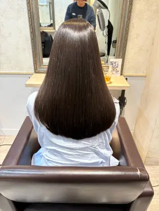 セミロング Lutia 新宿 ゆりの☺︎のヘアスタイル