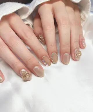 ネイル ちゅるんネイル🪄 耳ツボジュエリー🔗のネイルデザイン