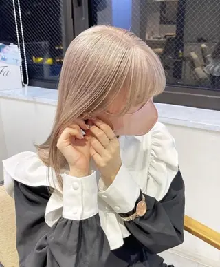 ミディアム まるおか あやかのヘアスタイル
