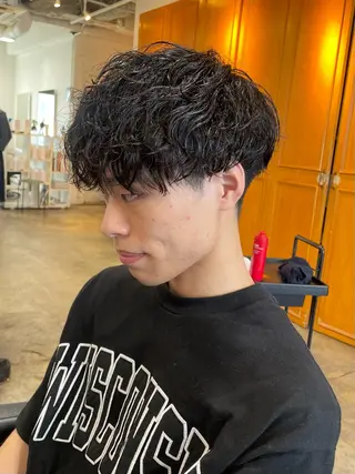 パーマ メンズ RIN／韓国ヘア レイヤーカットのヘアスタイル