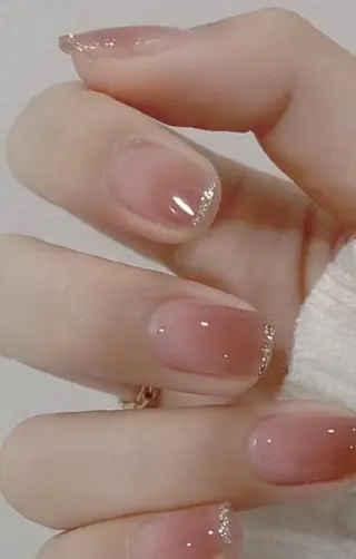 ネイル へぜリヒ ·もものネイルデザイン