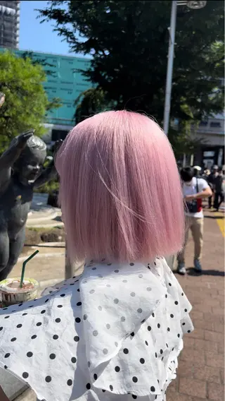 カラー ハイトーン/ 縮毛矯正のヘアスタイル