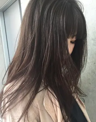 ロング カラー ＦＵＮＩＣ ファニックのヘアスタイル