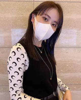 ロング カラー nana🦕 ハイライトベージュのヘアスタイル