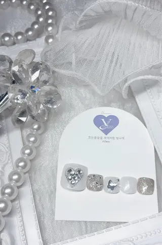 ネイル Yudia🦋 azuのネイルデザイン