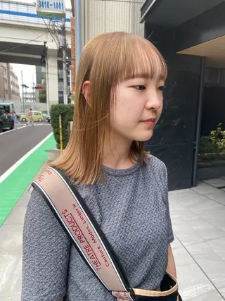 ミディアム 室谷 侑奈のヘアスタイル