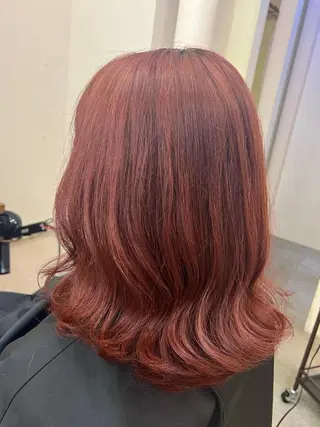 ミディアム 店長🩷艶カラー 🧡💛リサ🫧のヘアスタイル