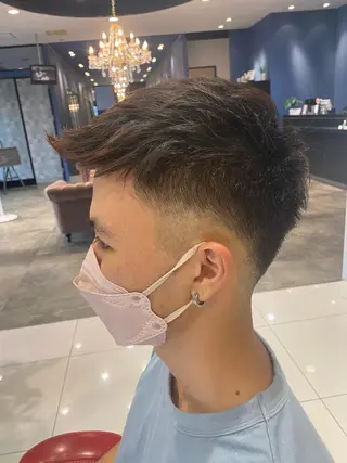 ショート メンズ 海外カラー白髪ぼかし ティファニーサユリのヘアスタイル