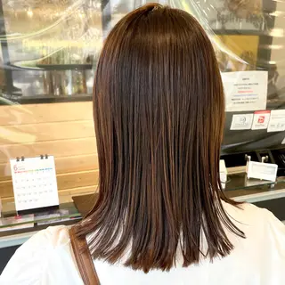 ミディアム カラー スナコザワ レナのヘアスタイル