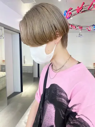 メンズ 💫艶ブリーチ特化/ ベージュ💫ユウゴのヘアスタイル