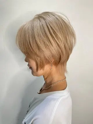 ショート 安田 蓮のヘアスタイル