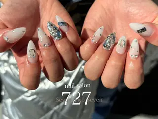 ネイル 727 nailのネイルデザイン