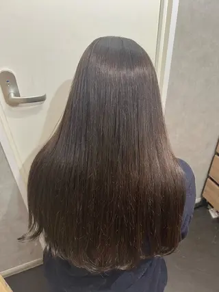 ロング カラー 山口 彩乃のヘアスタイル