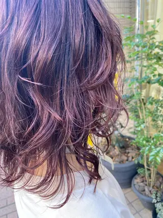 ミディアム カラー 宮内 真乃のヘアスタイル