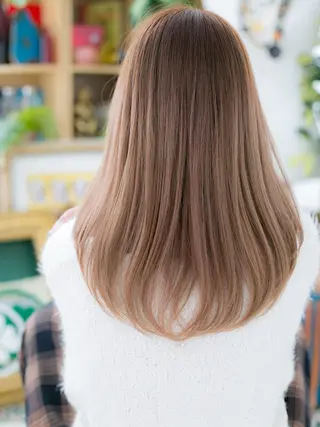 ミディアム パーマ 小顔カット得意🌟 岩渕麻由のヘアスタイル