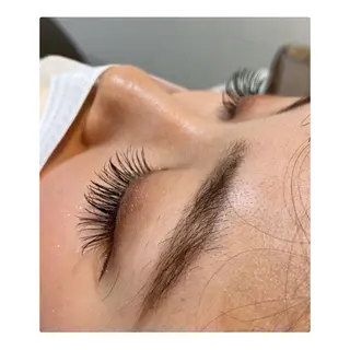 マツエク・マツパ 髪質改善/艶髪/ 透明感カラー/サラのヘアスタイル