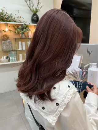 セミロング カラー 髙橋 かすみのヘアスタイル