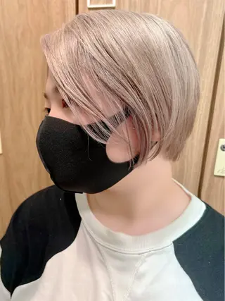 ショート カラー Ripps長居所属・メテオ ／ヘアカラー 西川菜実のヘアスタイル