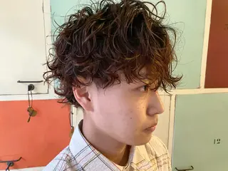 ショート パーマ メンズ ビーハイブデラックス所属・メンズパーマ ニュアンスパーマ田上のヘアスタイル