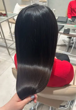 ロング 吉岡 七奈子のヘアスタイル