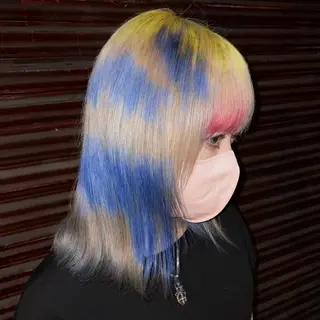 セミロング カラー ★デザインカラー ハイトーン ももか★のヘアスタイル