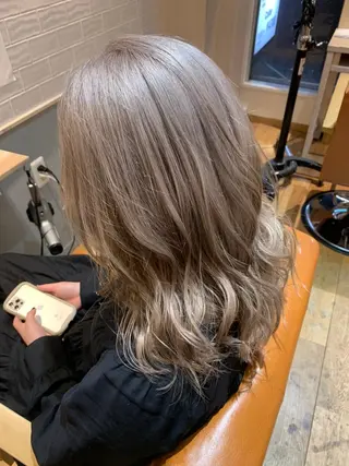 カラー 🌸ケアサロン🌿 Mertie🍀のヘアスタイル