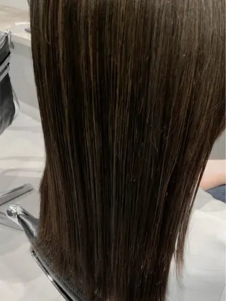 ミディアム 流音 【直前割あり】のヘアスタイル