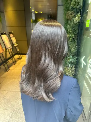 セミロング カラー SALOWIN    銀座RAY 2所属・yamashika honokaのヘアスタイル