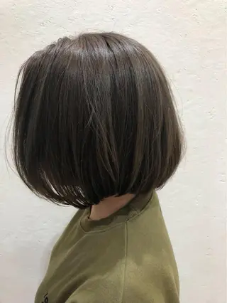 ショート ぱつっとボブ/Wカラ ー/ことこ🍒のヘアスタイル