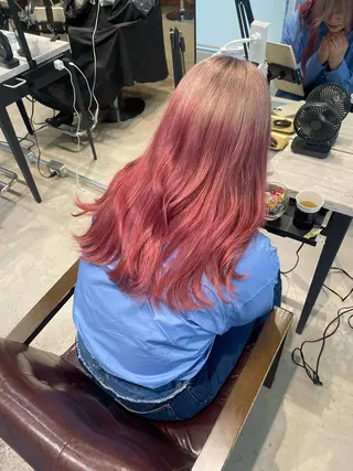 ロング youres hair 新宿3丁目店所属・🍫ハイトーン✖︎ 縮毛矯正🍫柴田のヘアスタイル