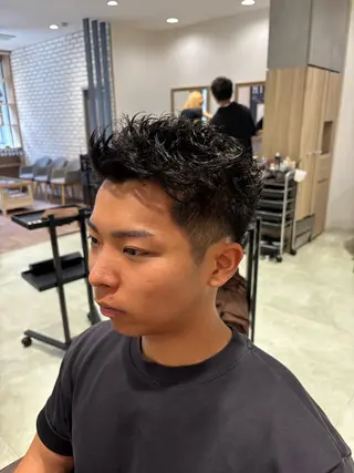 ショート パーマ メンズ コー キのヘアスタイル