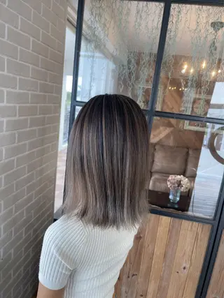 カラー LA BELLA所属・LA BELLA マリナのヘアスタイル