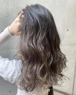 セミロング カラー box mico. mutsumiのヘアスタイル