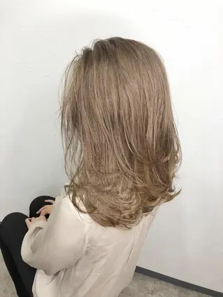 セミロング 江坂エリア最安値◎ ブリーチ*土田のヘアスタイル