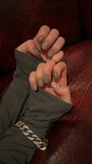 ネイル ISLAND TOKYO所属・ISLAND ONISHIの眉毛・アイブロウイメージ